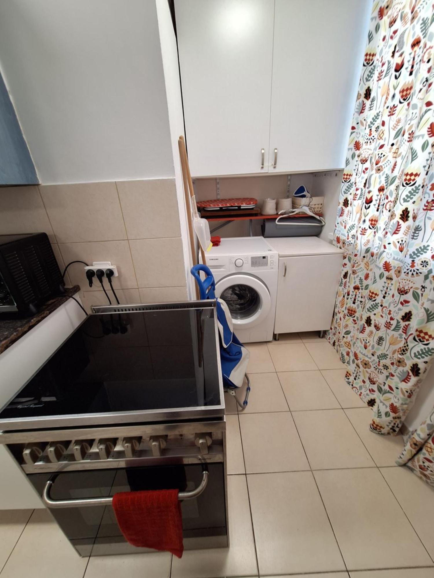 Amazing Apartment For 3 Guests Steps From The Beach Netanya Exteriör bild
