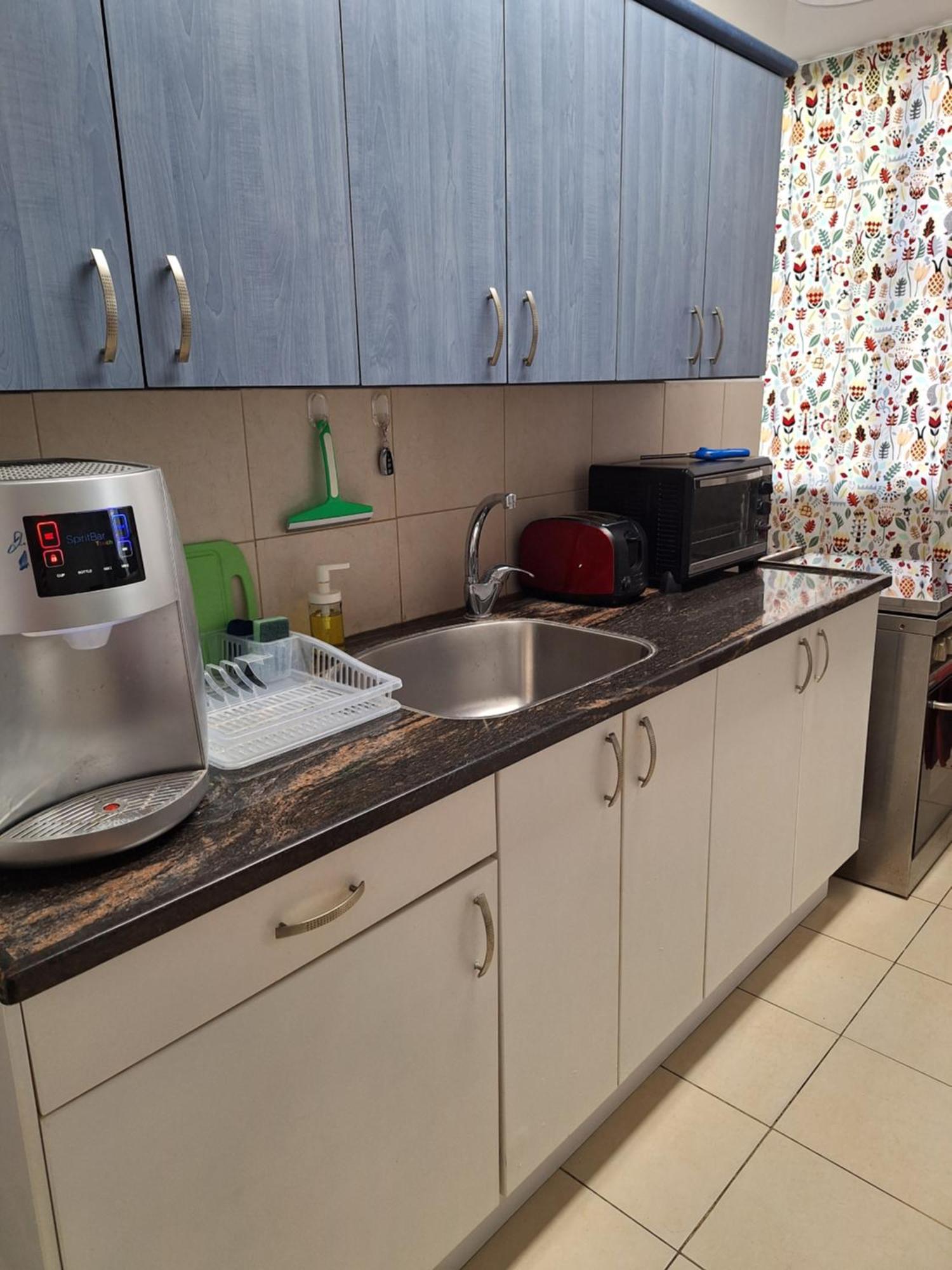 Amazing Apartment For 3 Guests Steps From The Beach Netanya Exteriör bild